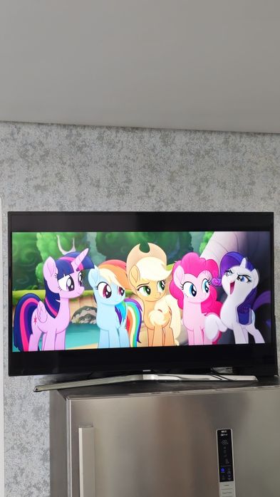 LED-телевизор Samsung 40" (102 см). Не смарт