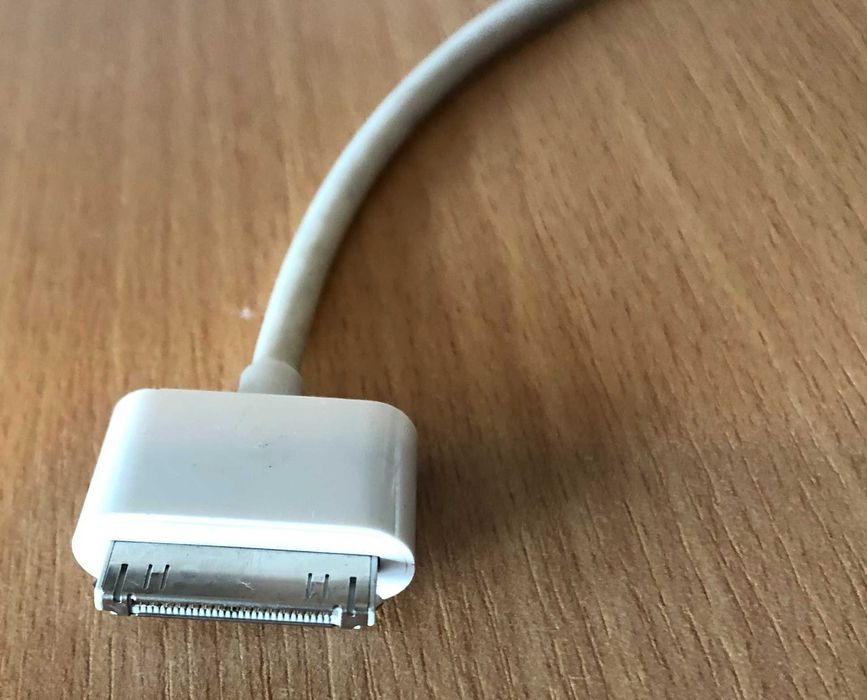 Adaptor Apple iPad , iPhone , iPod Touch VGA adapter A1368