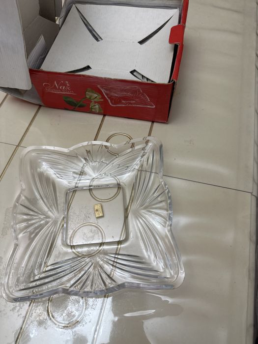 Посуда фарфоровый леген