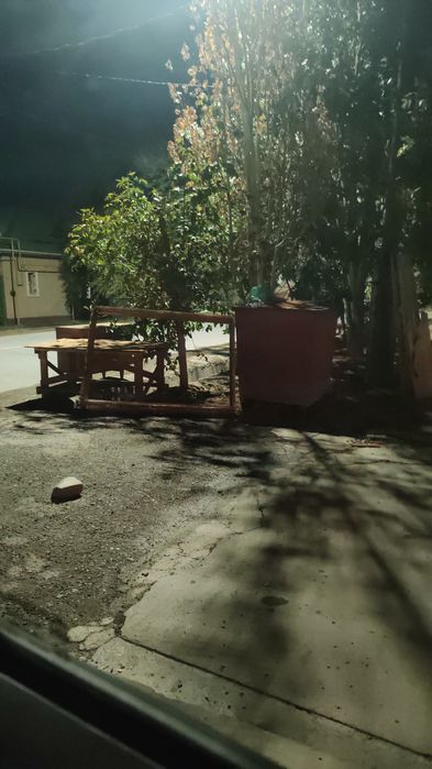 Диван, стол, тумбочка