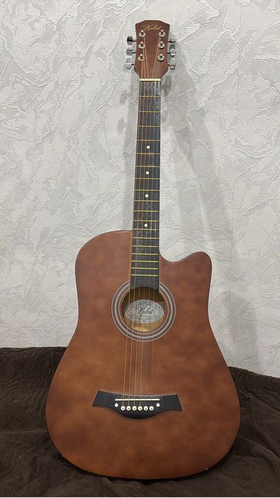 продам гитару.