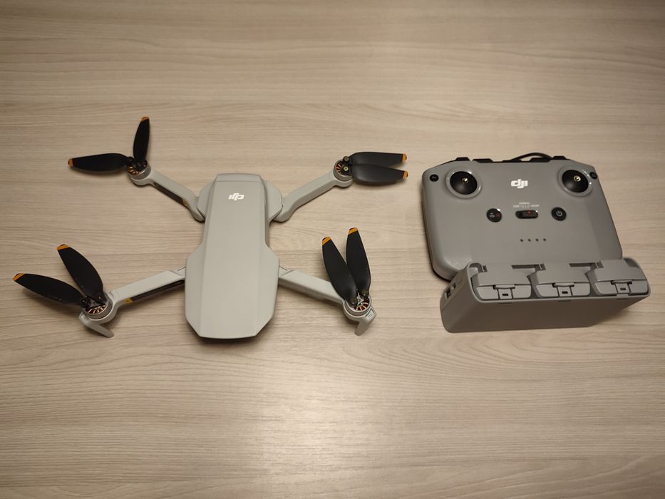 Дрон DJI mini 2 fly more combo