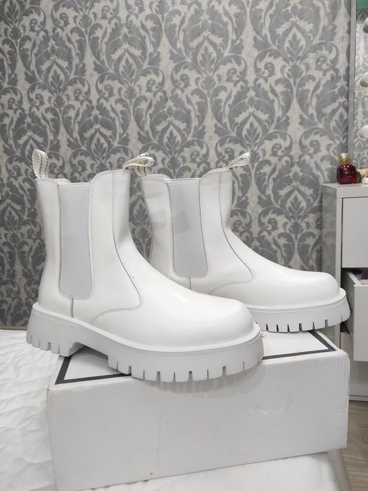 кожаные ботиночки  демисезонные ПРОДАМ