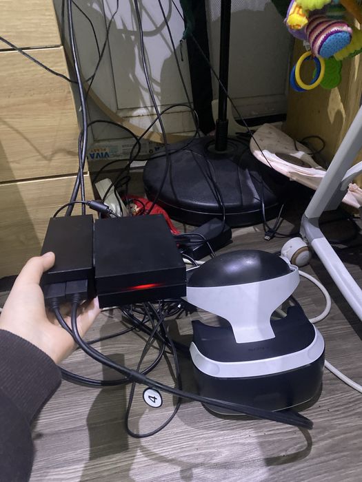 Продавам psvr1 за ps4