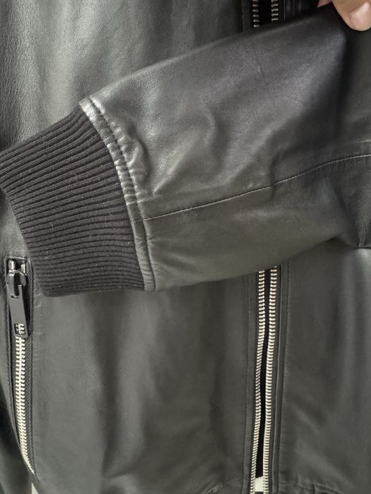 Продам кожанную  куртку