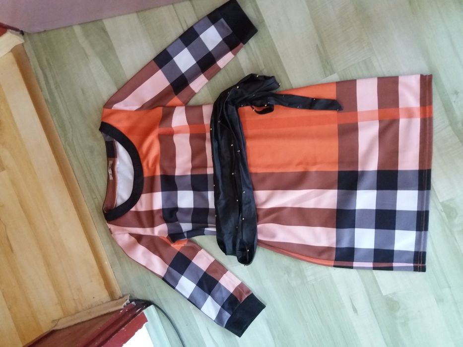 Страхотна рокля - нова