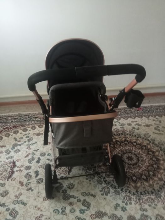 Коляска для детей бу почти новый