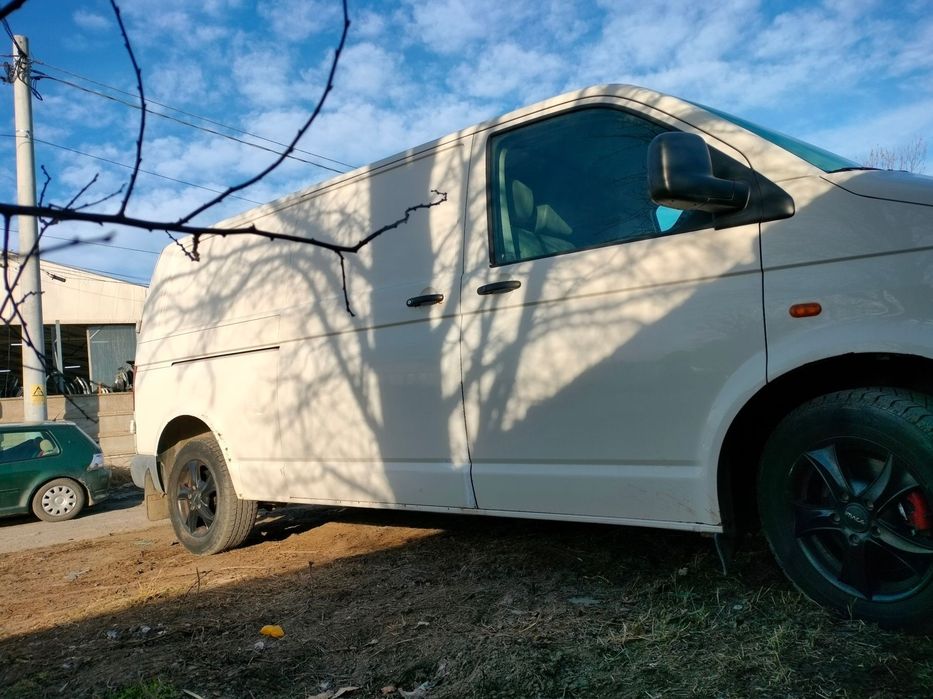 Dezmembrari  VW TRANSPORTER Mk 5 / T5 / caravelle  2003  > 0000 2.5 T