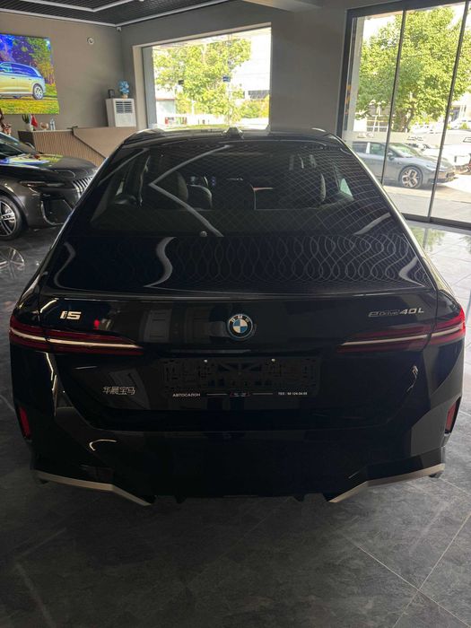 BMW i5 eDrive40L 2025