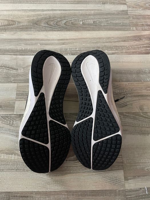 NIKE Vomero 17 номер - 43