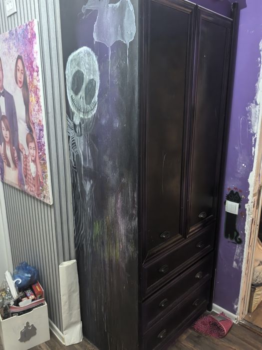 продам шкаф цвет черный