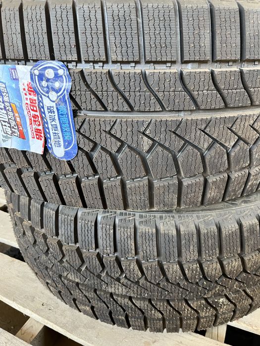 Резина 256/40R22