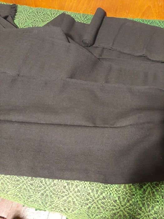 Автентичен ръчно тъкан черен плат за шопски литаци