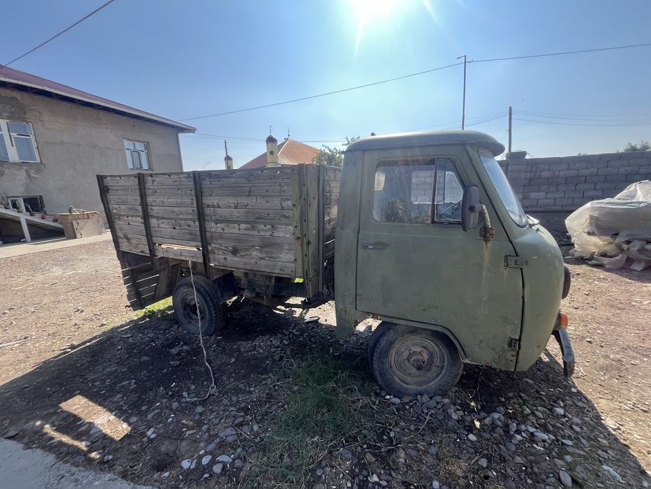 Продаём машину УАЗ 3303