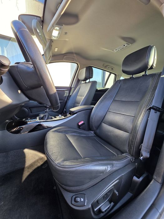 Renault Laguna / Initiale Paris / GT / Bose / R-Link / Piele / Led / X