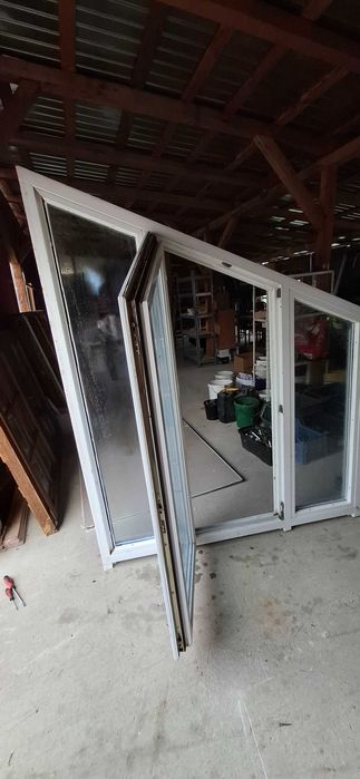 Geamuti din lemn pentru mansarda