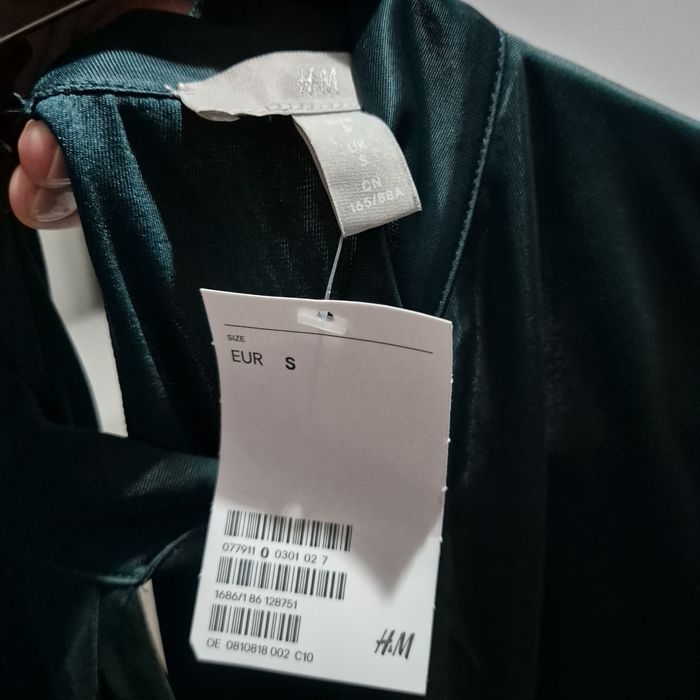 Rochie noua,midi H%M,marimea S