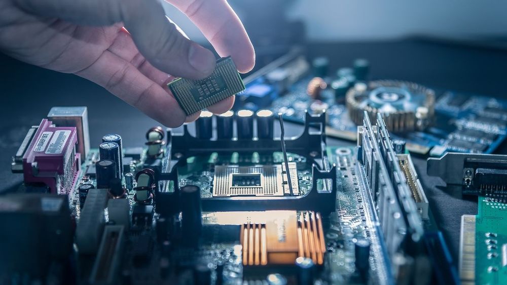 Асемблиране, ремонт и диагностика на компютърна техника