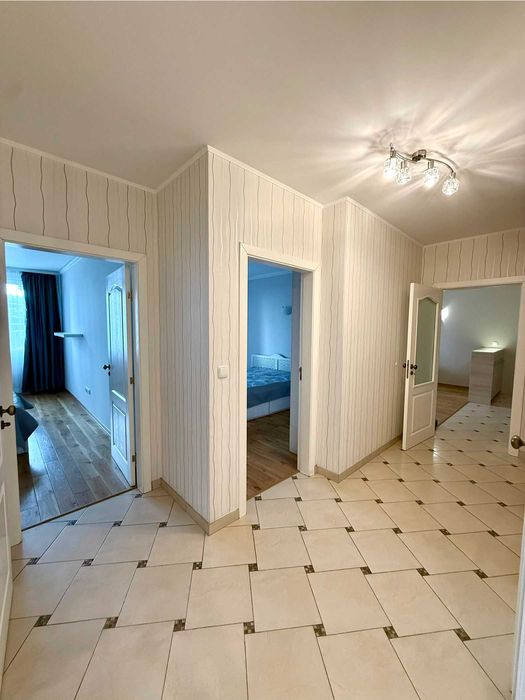 Дава се под наем Тристаен апартамент в София, Младост 2 - 100 кв.м за 897.6 € - Снимка #3