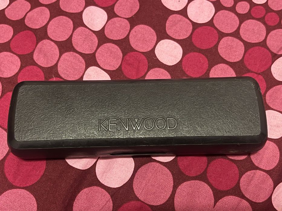 Fata casetofon Kenwood KDC-3027