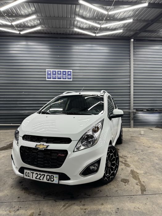 Spark srochno sotiladi