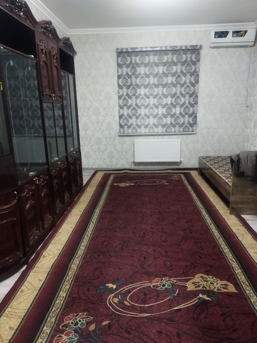 Жиззах шахри, Олмазор ситида 1 этажда 3 хонали уй ижарага берилади...