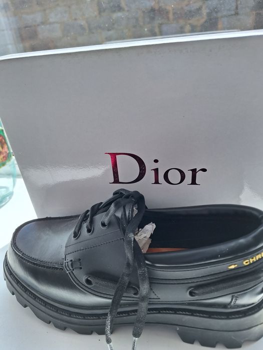 Продаю лоферы женск