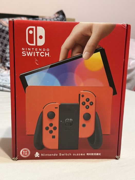 Nintendo Switch OLED Mario Red Edition + Игри и Аксесоари
