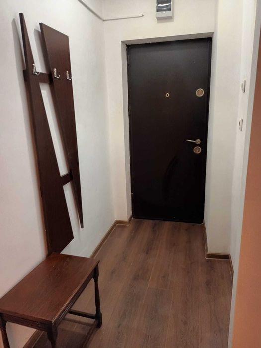 Inchiriez garsoniera pe Calea Moldovei
