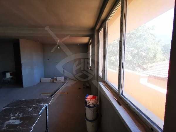 Продава се Тристаен апартамент в Карлово - 131 кв.м за 955 €/кв.м - Снимка #2