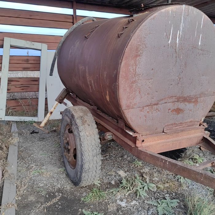 Прицеп с бочкой для воды 2.5 куба