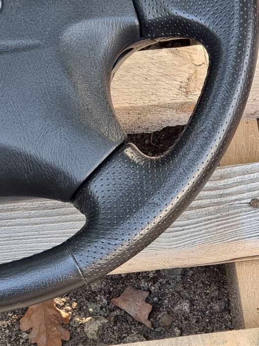 Руль на Subaru Forester  Sg