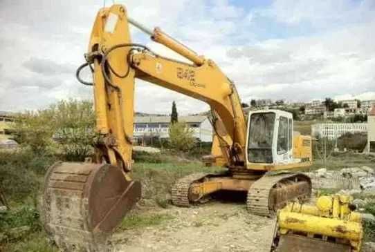 Dezmembrez excavator  Liebherr 942 - piese de schimb Liebherr