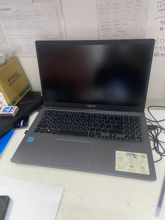 Ноутбук asus x515