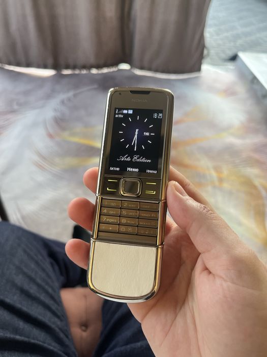 Nokia 8800 Art gold