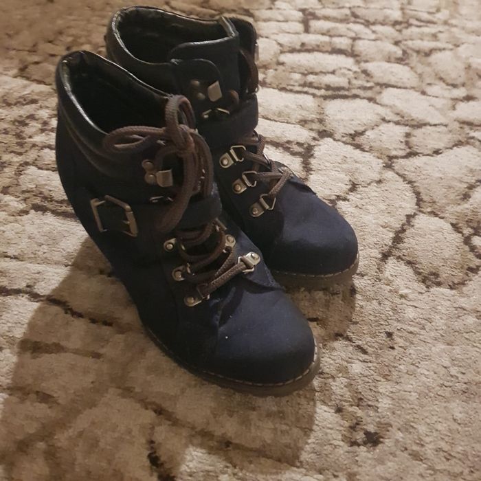 Vând ghete Nr 37 bleumarin