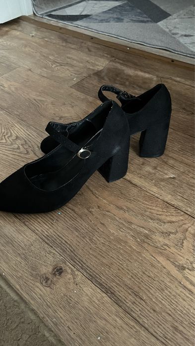 продаю туфлю не дорого