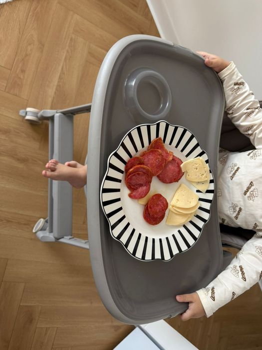 Продам детский стол для кормления