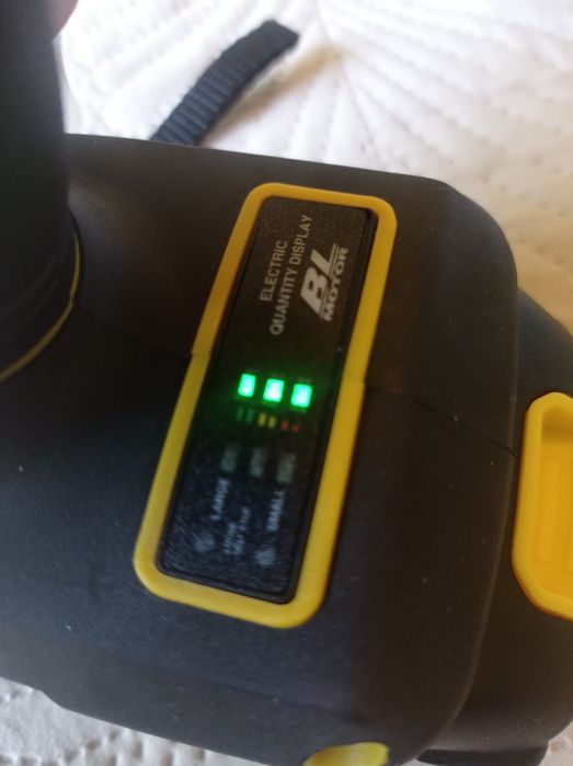 Шуруповёрт DeWalt
