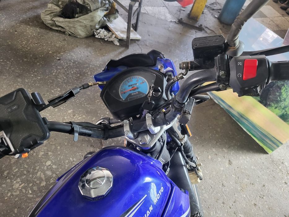 Продам кубовый мопед-мотоцикл