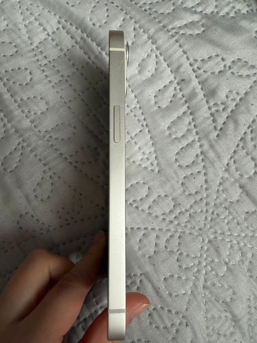 Продам Iphone 13 128 гб