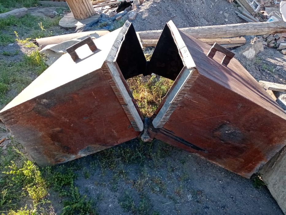 Туфля - бадья для бетона.