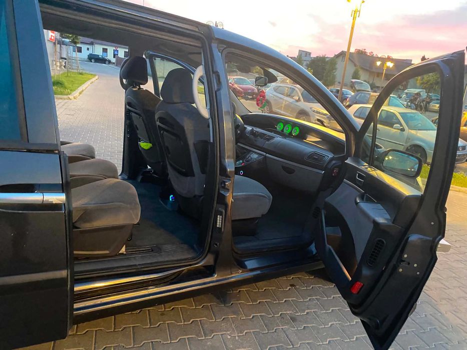 PEUGEOT 807 2003