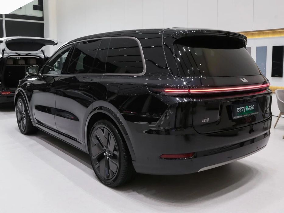 Продам Li 9 2025 рестайл август.