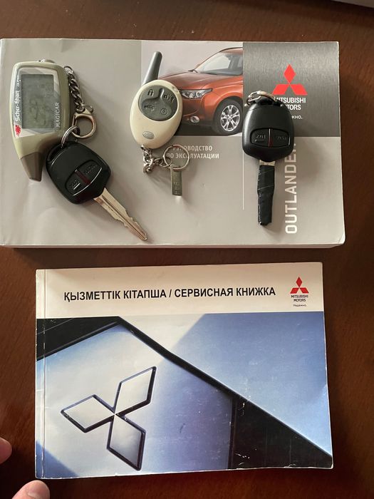 Автомобиль   Mitsubishi  Outlander