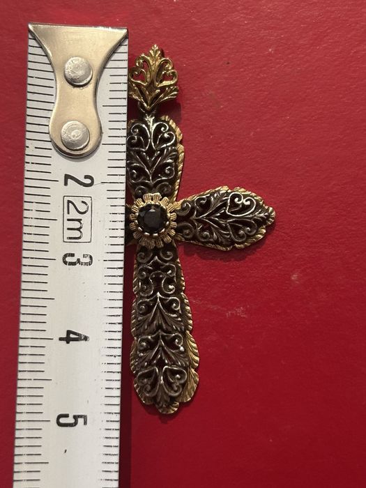 Pandativ cruce stil Gothic aur 18k