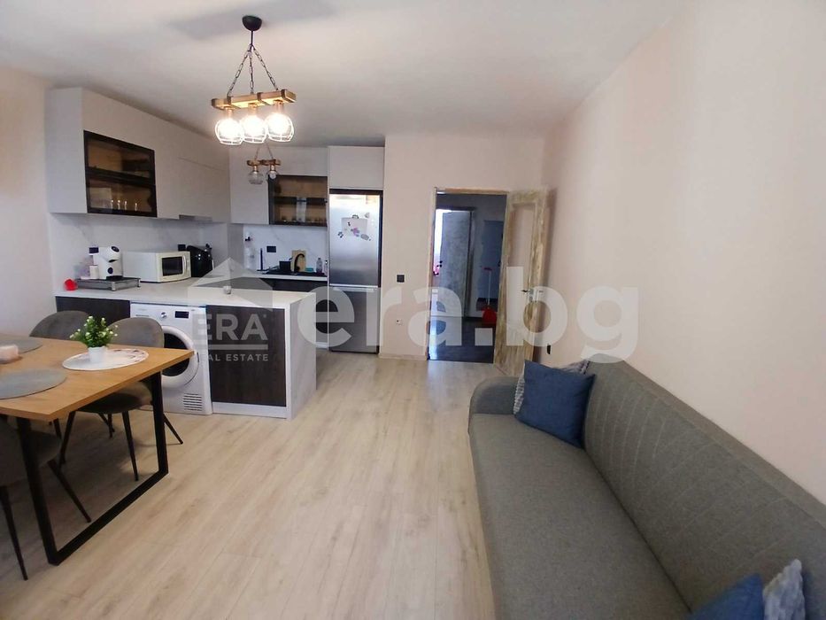 Продава се Тристаен апартамент в Варна, Погреби - 87 кв.м за 1816 €/кв.м - Снимка #4