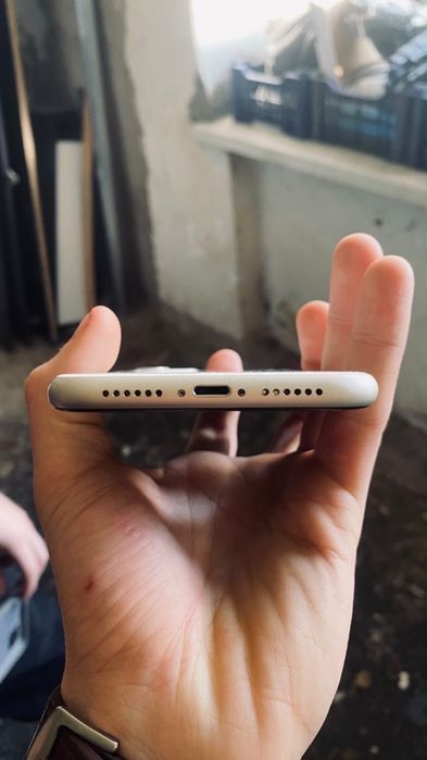 Iphone 11 64gb .