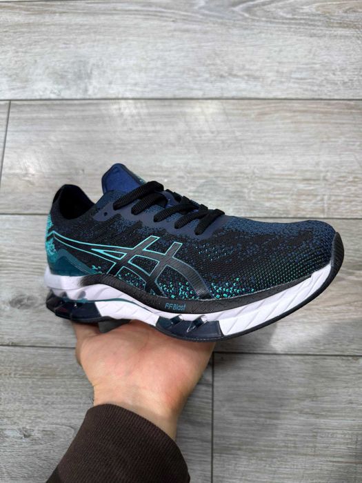 Беговые кроссовки Asics Gel-Kinsei Blast.