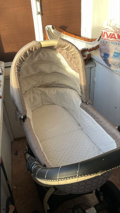 Продам коляску 2 в 1